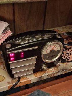 1960s timex alarm clock/radio