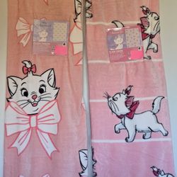 🎀 Marie Throw Blankets 🎀