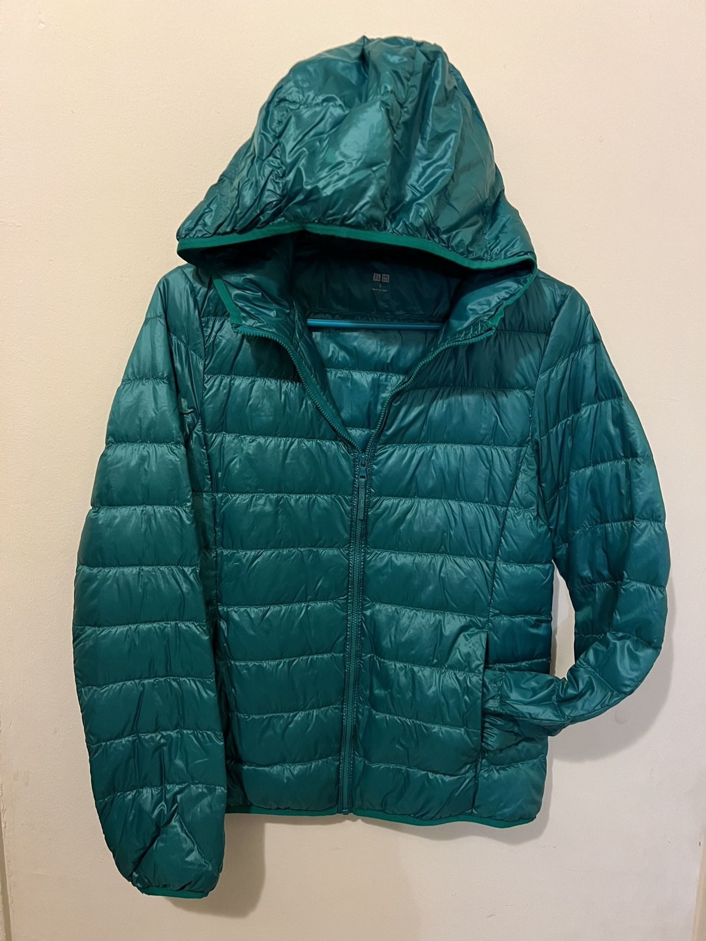 Uniqlo Ultra Light Packable Down Jacket Women Size Small