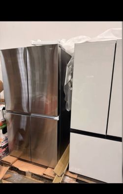 New Samsung Bespoke 23 Cu.Ft Counter deep 4 door Refrigerator
