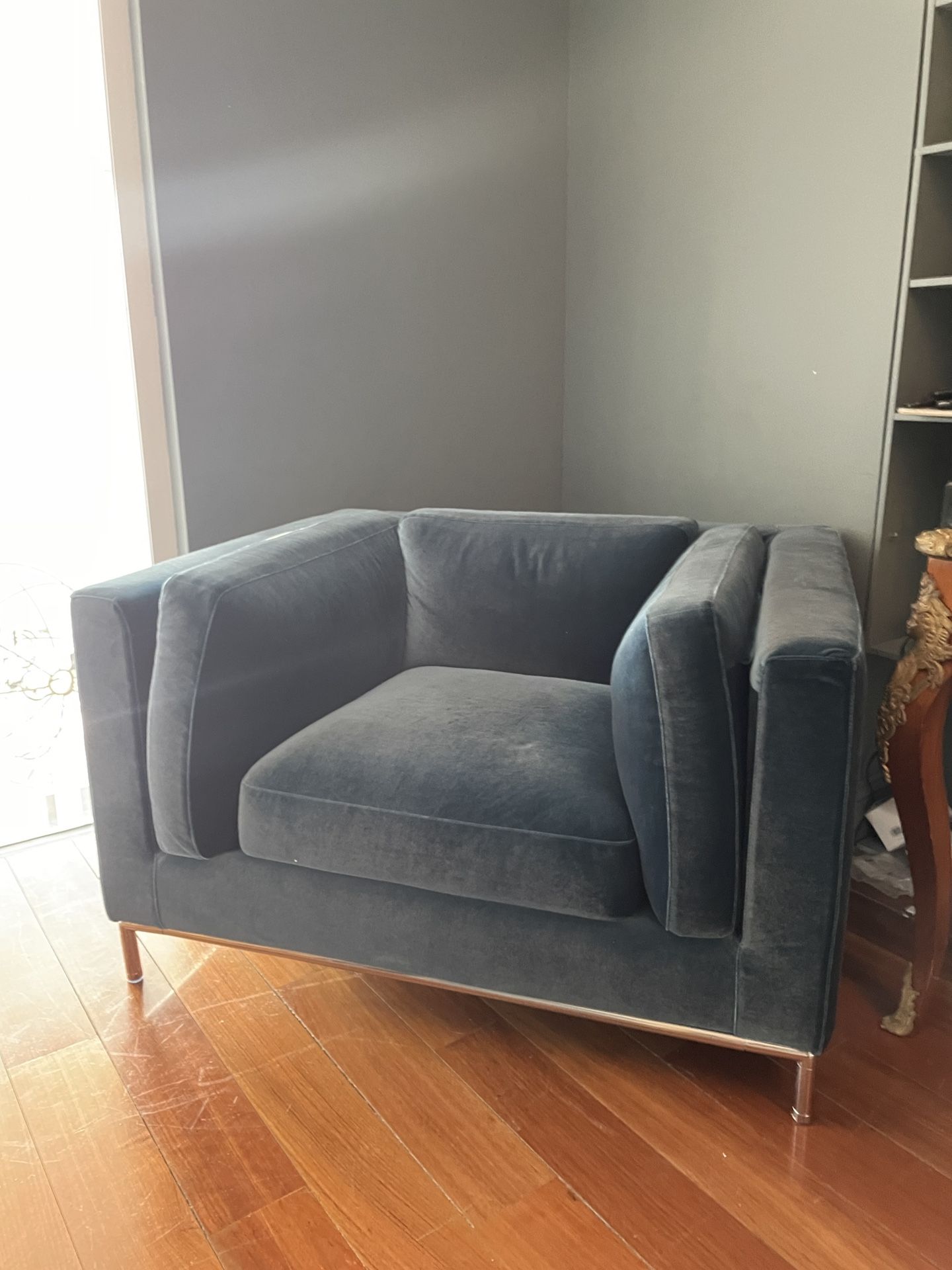 Rove Concepts Modern Velvet Accent Chair — $150 (Williamsburg Pickup) 
