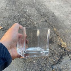 Glass flower vase