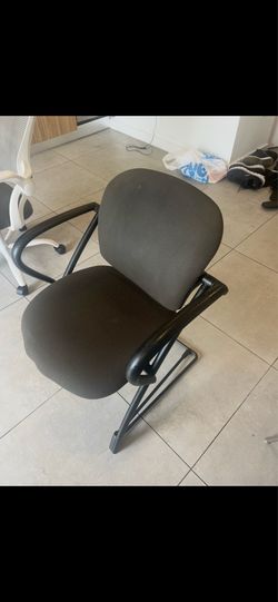 Green orthopedic office chair
