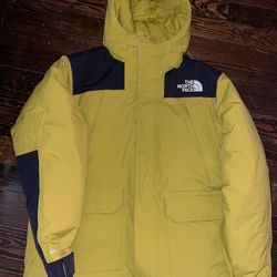 NORTHFACE MENS X-LARGE PARKA BRAND NEW $150 BLACK & YELLOW