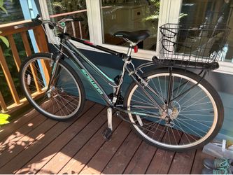 Women’s Schwinn bike