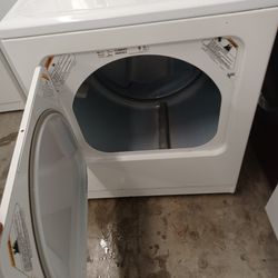 Maytag Dryer Machine 