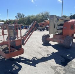 JLG BOOM LIFT 45’ Articulated 