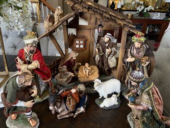 Large Nativity Scene Set with Stable