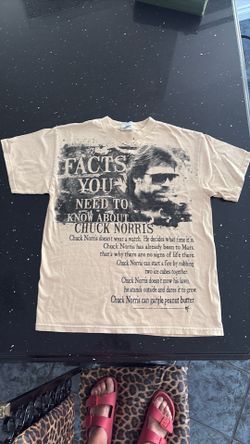 Chuck Norris tee shirt medium size