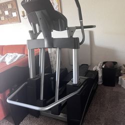 True Fitness TSXa Elliptical Machine
