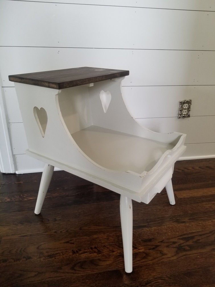Vintage End Table or Nightstand 