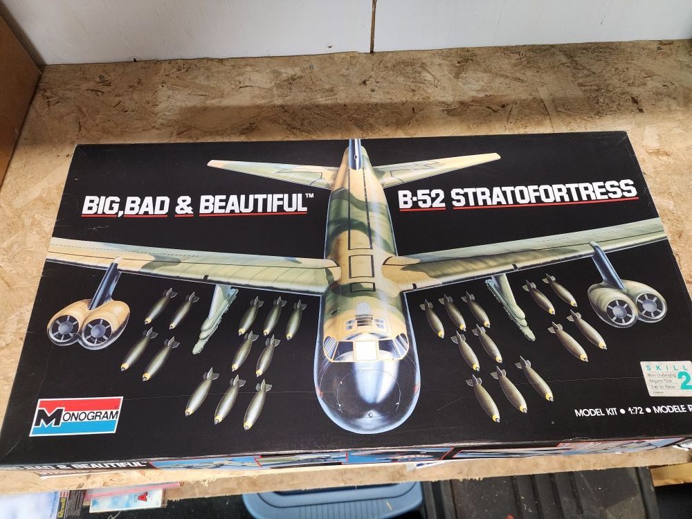 Monogram B-52 Stratofortress Model