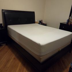 Beautiful Clean 5-Piece bedroom set - Queen bed - Dark Brown/Black