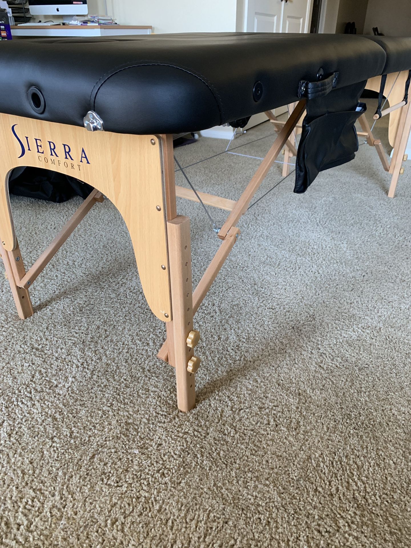 Massage table padded table