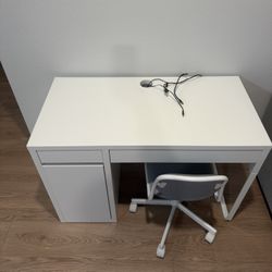 IKEA MICKE Desk 