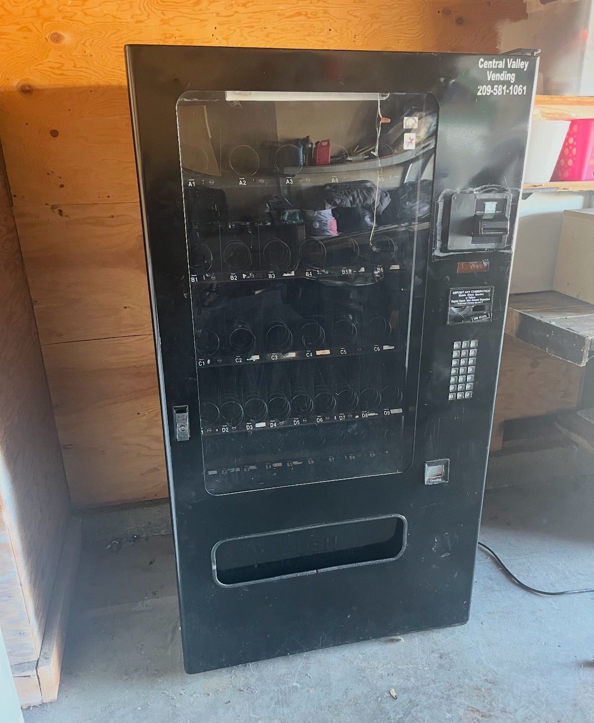 Vending Machine for Sale in Sacramento, CA - OfferUp
