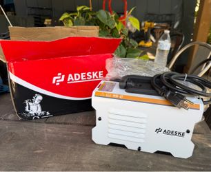 ADESKE MMA-155 Portable Welder.