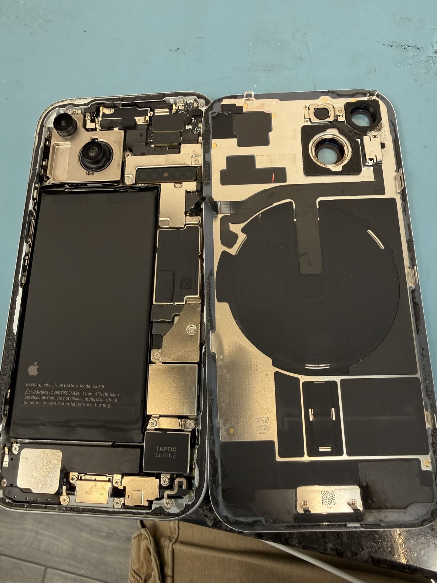 iPhone 15 Repair Kit