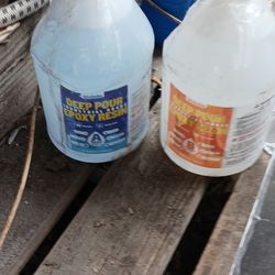 Both jugs are like new