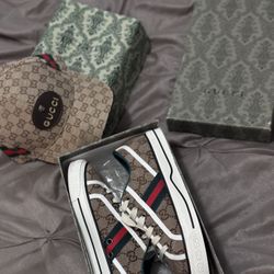 Gucci Shoes With Gucci Hat