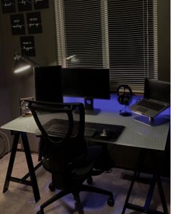 Office desk (tempered glass)