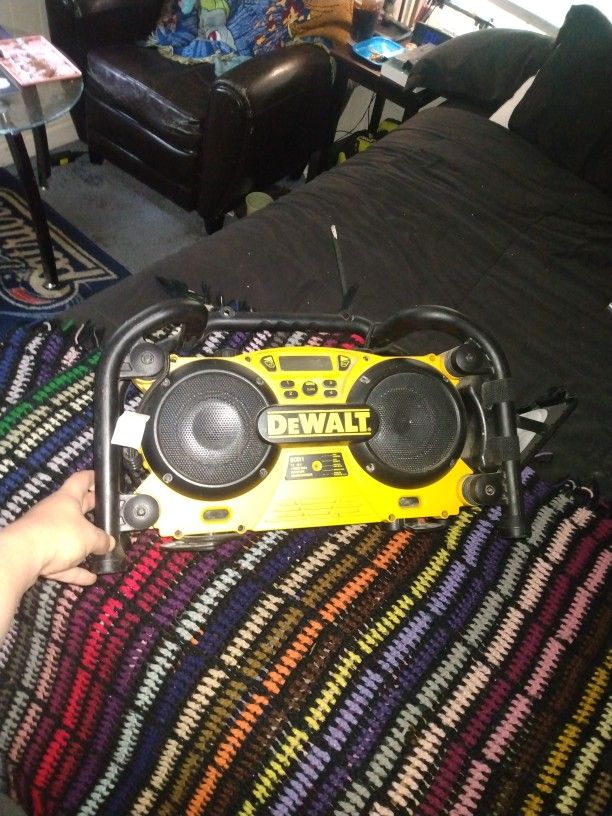 DeWalt Dc011 Work Radio Works Brand New