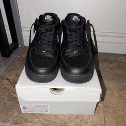Nike Air Force 1’07 Black White Swoosh Men’s 10.5