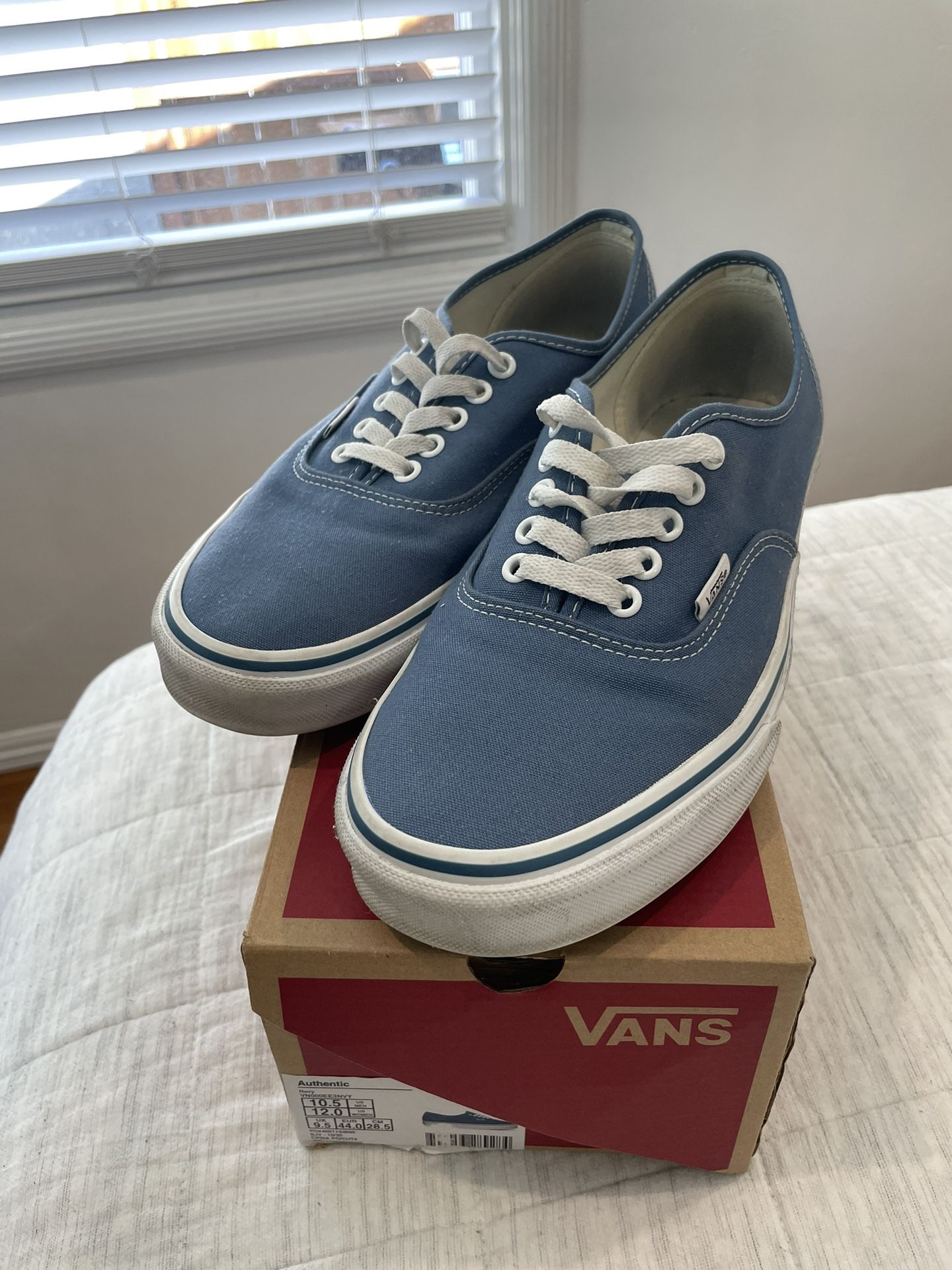 Wearing vans cheap authentic navy
