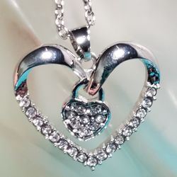 Silver Tone Metal And Rhinestone Heart Valentine's Day Necklace 