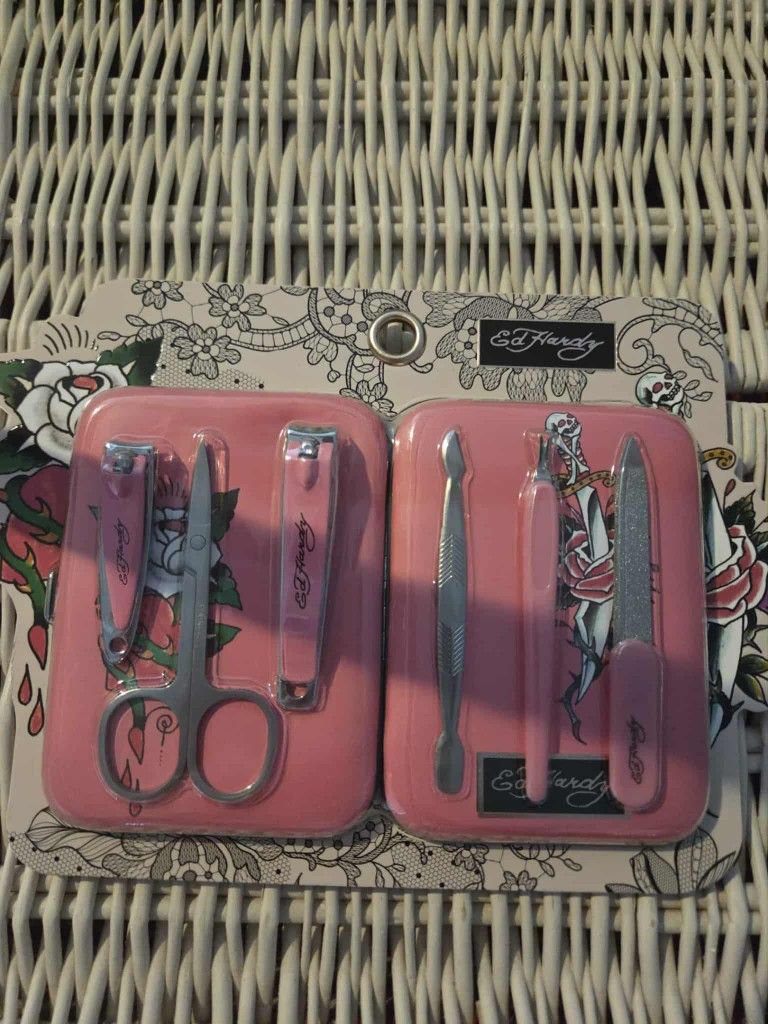 Ed hardy Nail Grooming kit