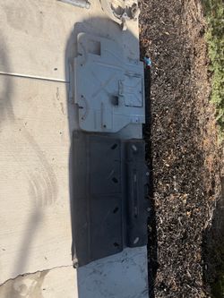2022 lariat f 150 stock skid plates comes in a pair