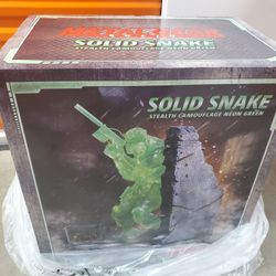First 4 Figures Solid Snake Statue