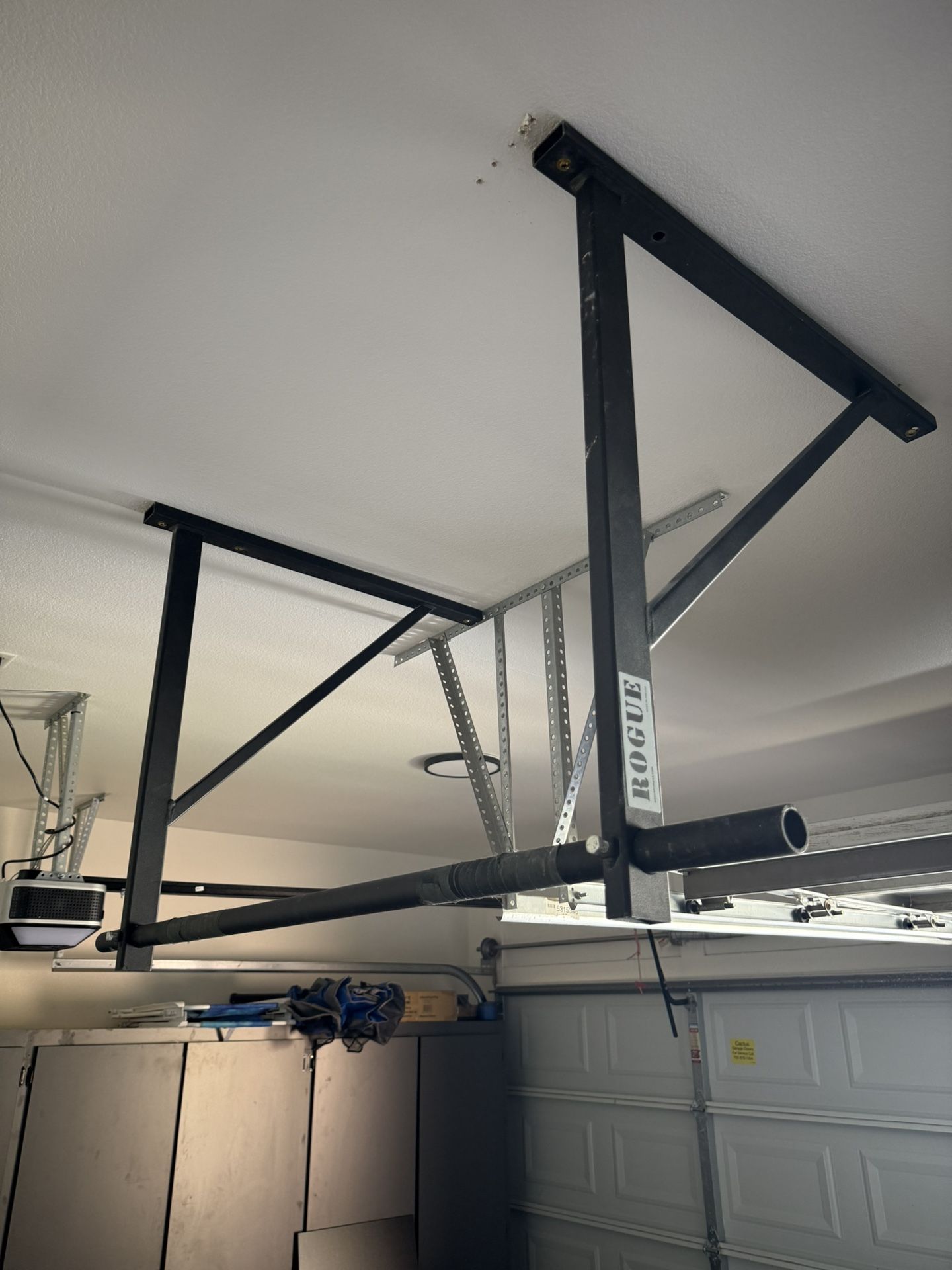 ROGUE PULL UP BAR