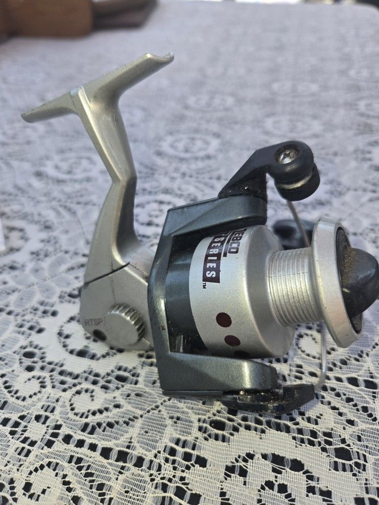 2 Fishing Reels Make Offer