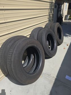Michelin XRV 255/80R 22.5 14 ply $400 all six motorhome tires