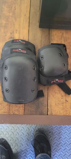 Elbow and knee pads