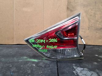 2014-2015-2016 NISSA ROGUE RIGHT SIDE INNER LIGHT OEM USED #11968