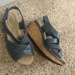 Clarks Women’s Leather Sandals Size 8 / Brand New 