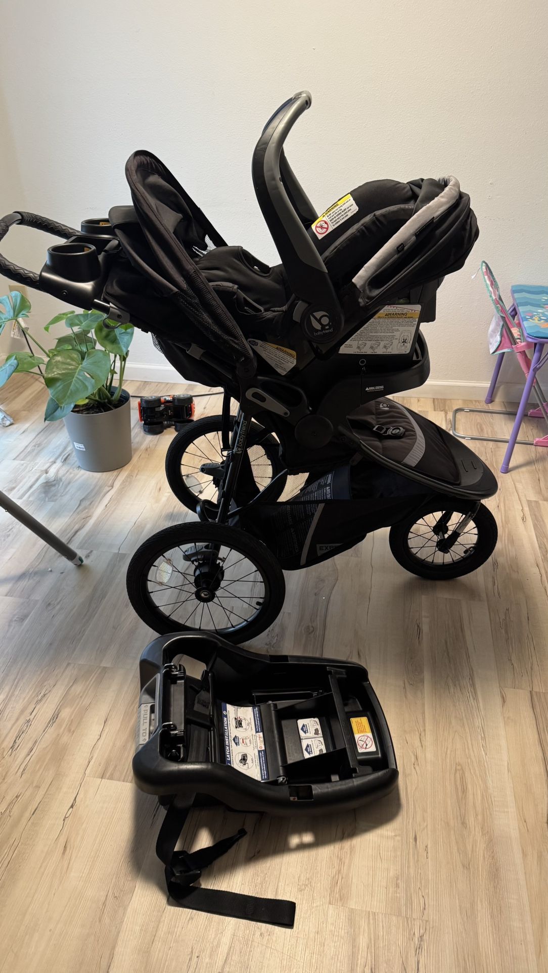 Baby Trend Car Seat And Jogger Stroller