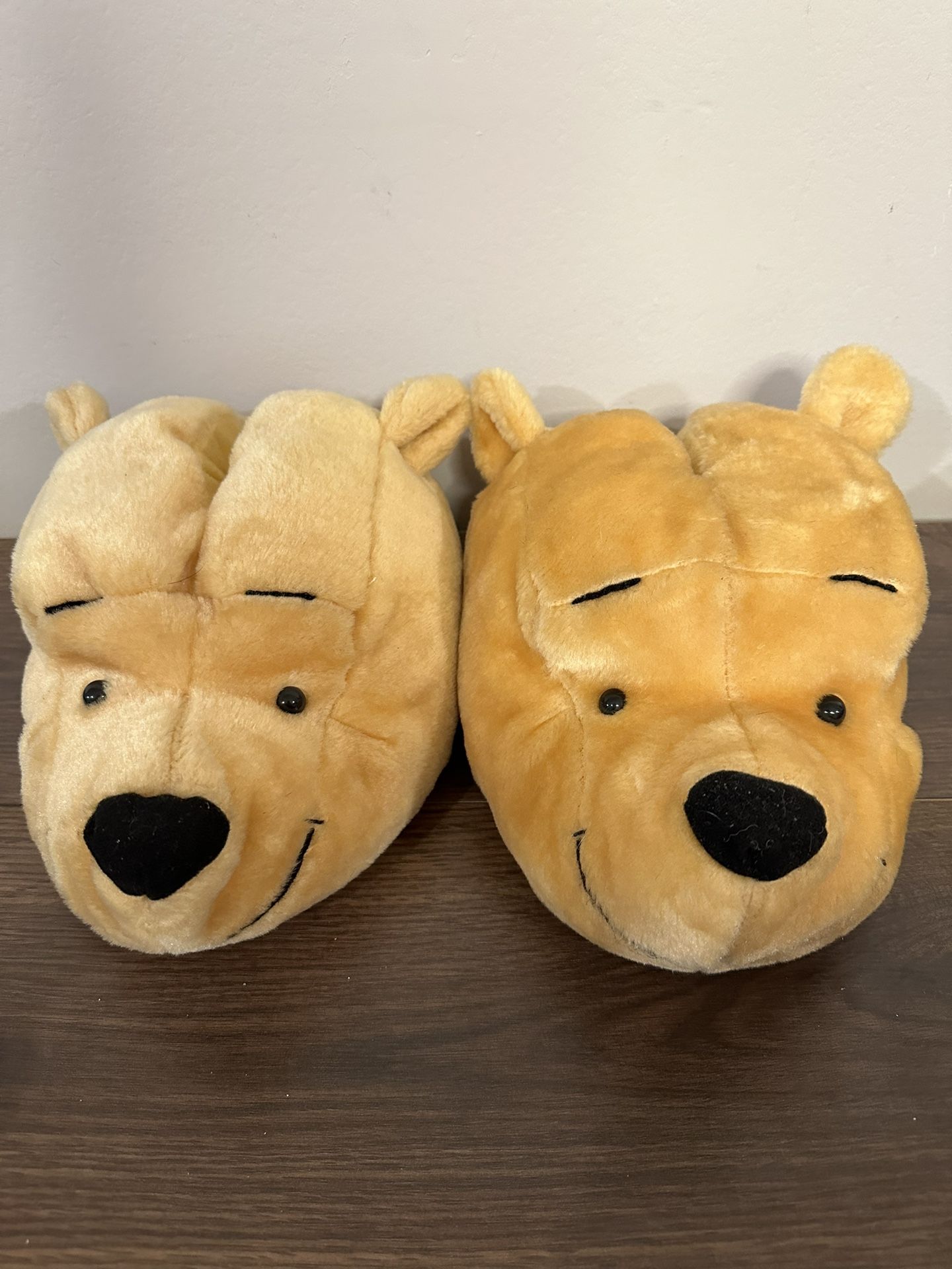 Vintage Winnie the Pooh Plush Slippers