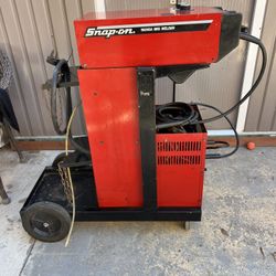 Snap-on YA240A MIG WELDER commercial 220v asking $600 