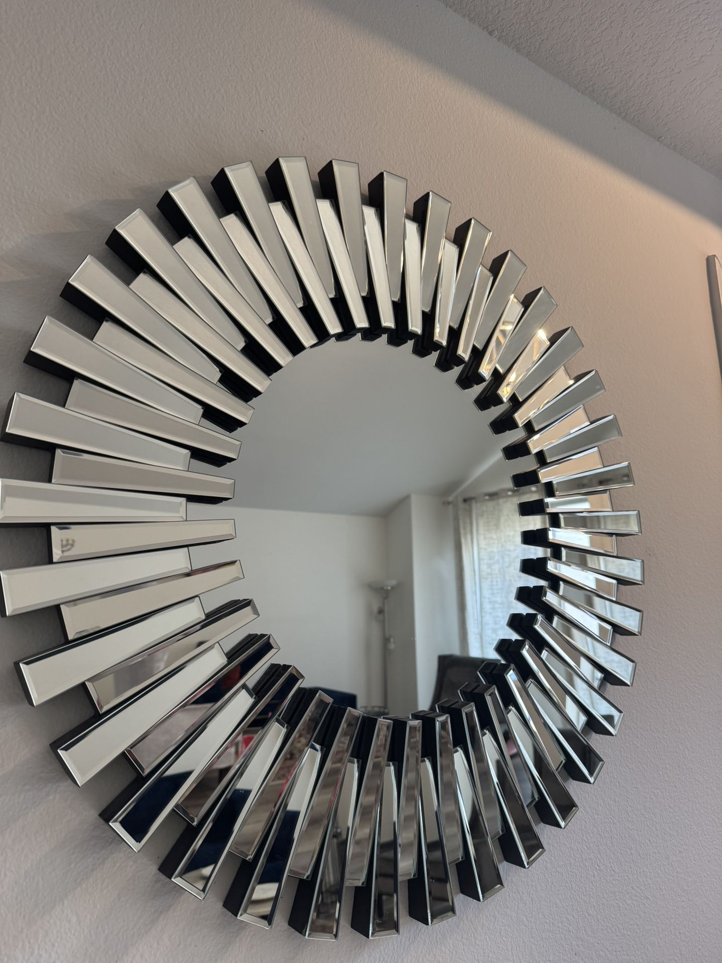 Round Mirror
