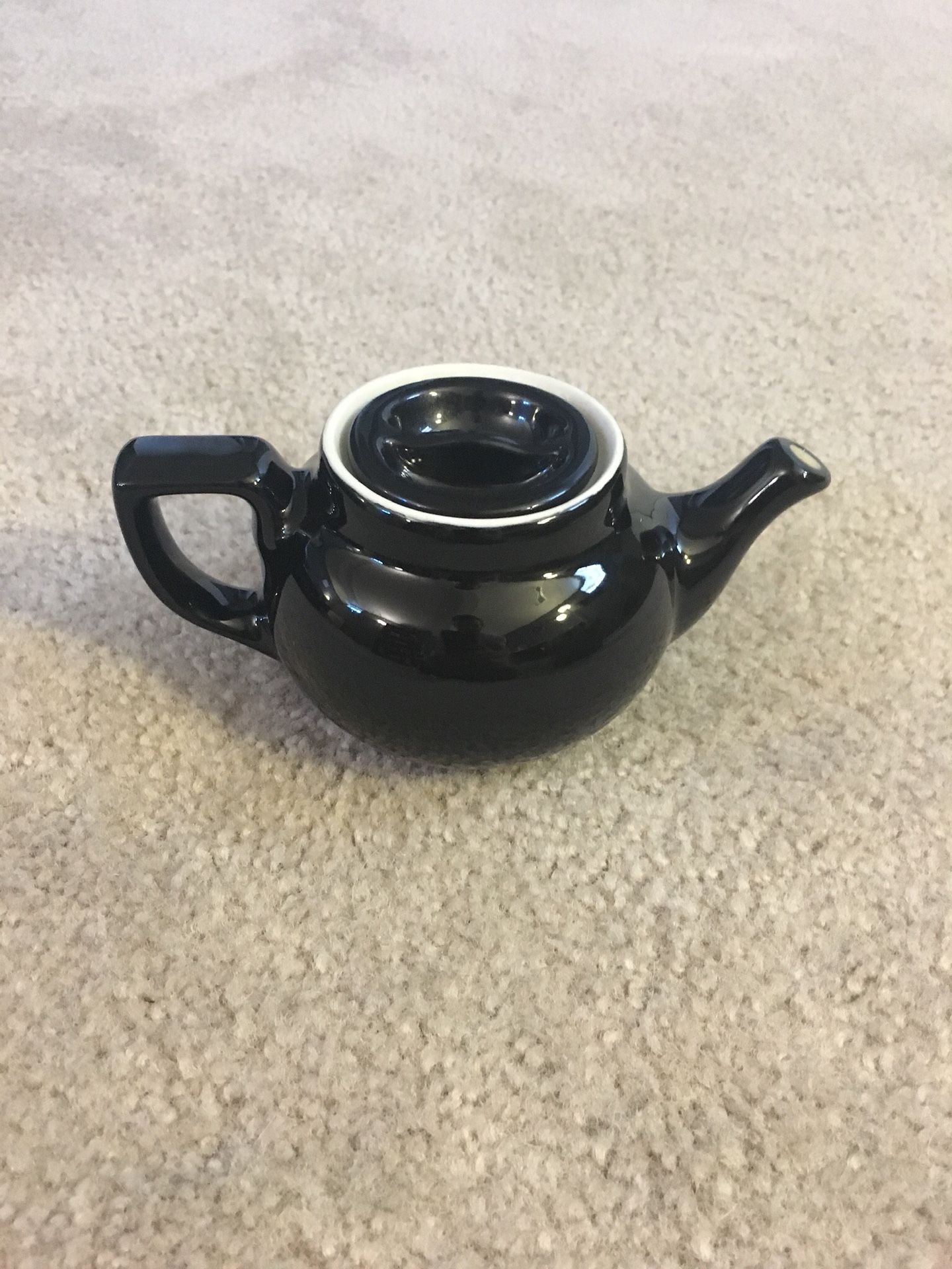 Set of 8 Black Tea Pots