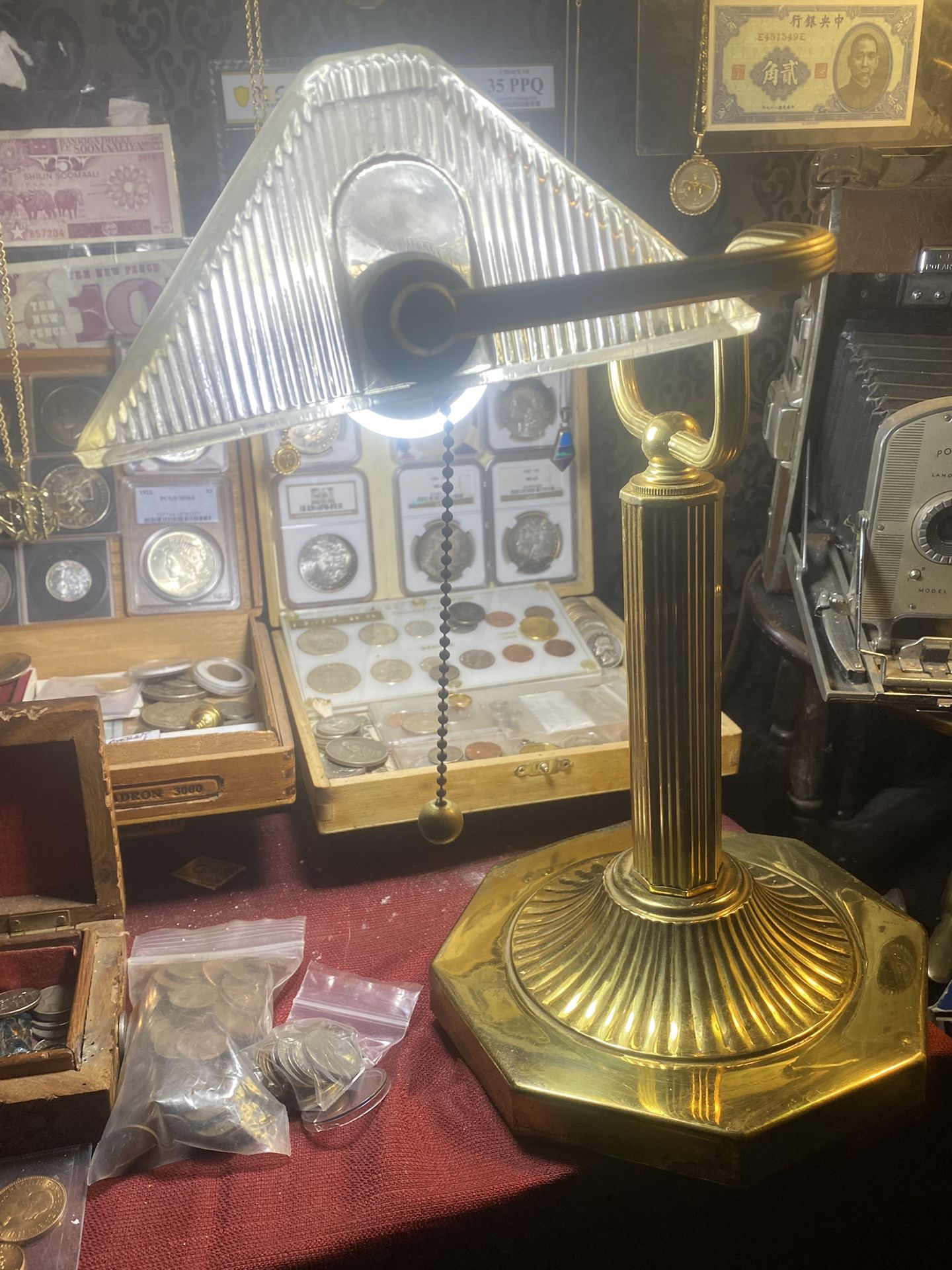 1988 Antique Rare Ribbed Glass Shade Bankers Golden Lamp, Vintage Brass, Tested.