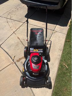 Troy-Bilt with Honda GVC160 gas mower with bag