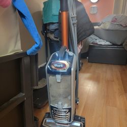 Shark Duo Lift Away Clean