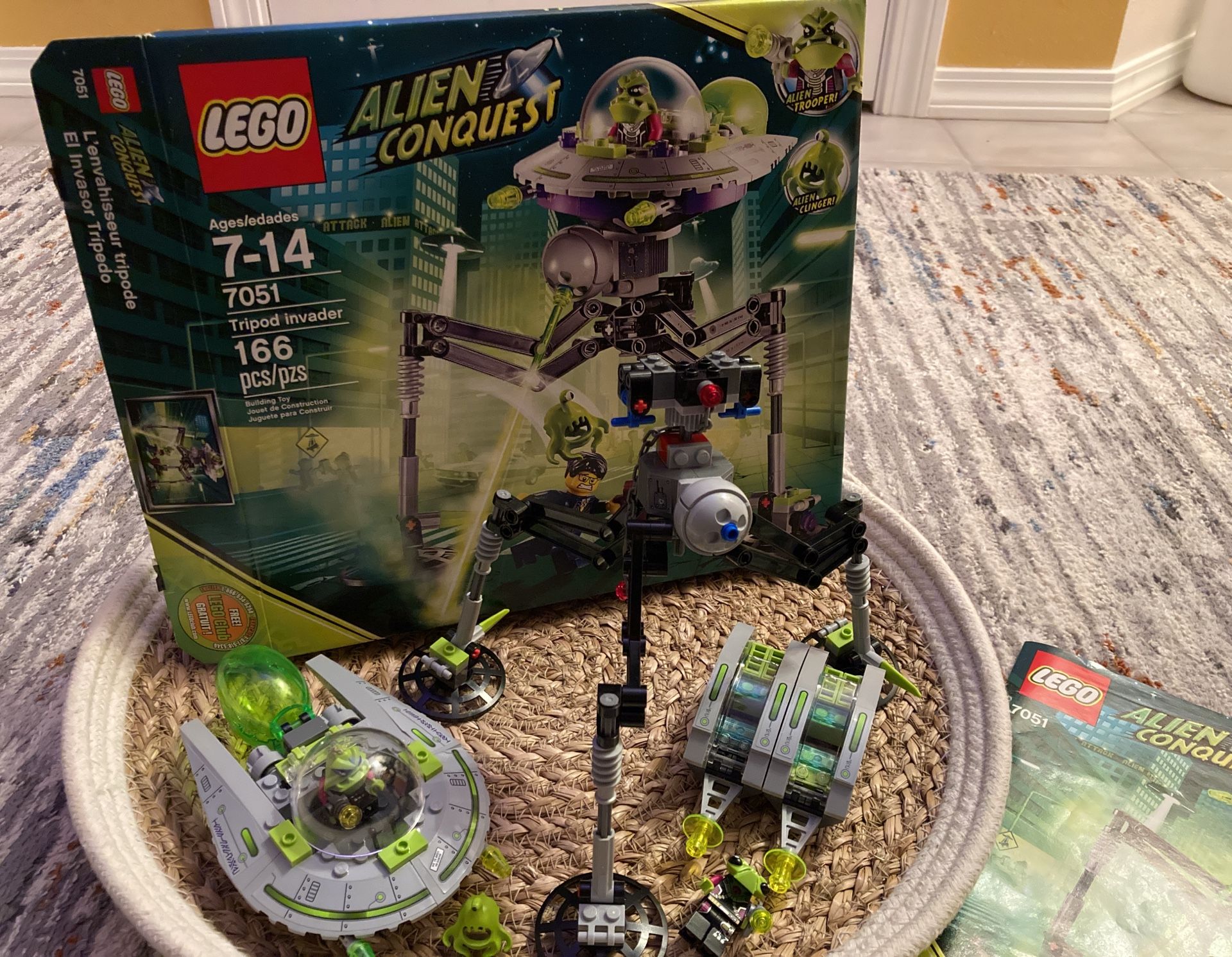 Lego Alien Conquest Tripod Invader And Extra