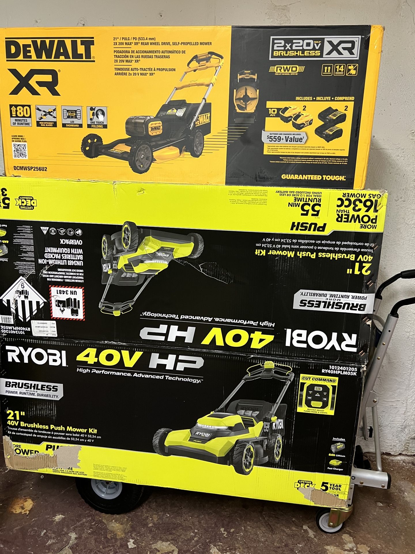 Dewalt & Ryobi Lawnmower READ DISC.