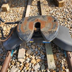 Reese Signature Series Slider 5th Wheel Hitch 