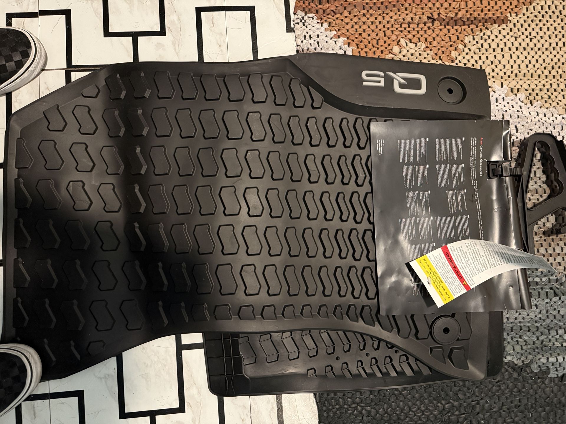 New Audi Q5 All Weather Mats (front And Back) 4 Pcs